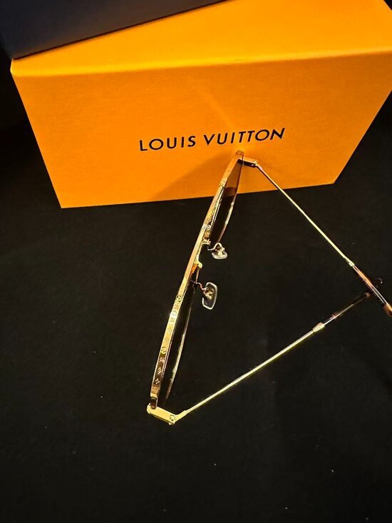 Louis Vuitton Aviator Sunglasses main image 6